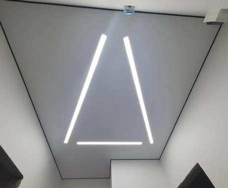 Световые линии натяжных потолков