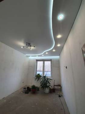 Двухуровневые натяжные потолки