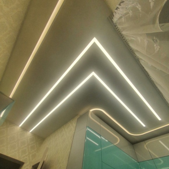 Световые линии натяжных потолков