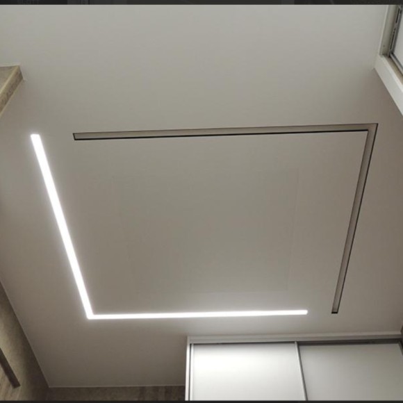 Световые линии натяжных потолков