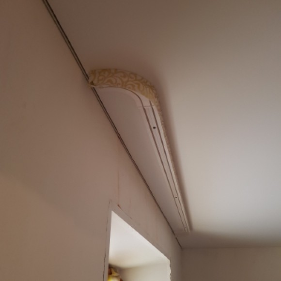 Карнизы и ниши в современных дизайнах натяжных потолков