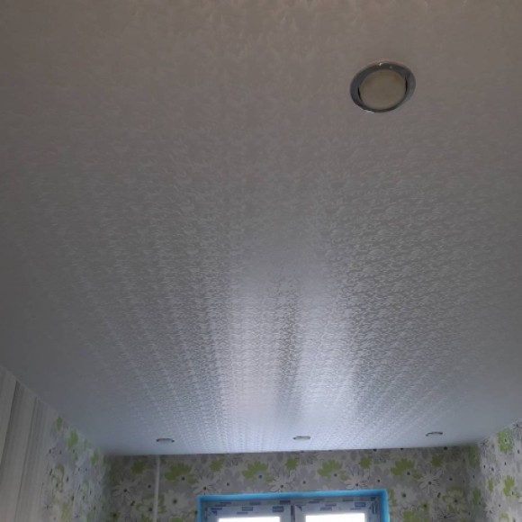 Фактурные натяжные потолки